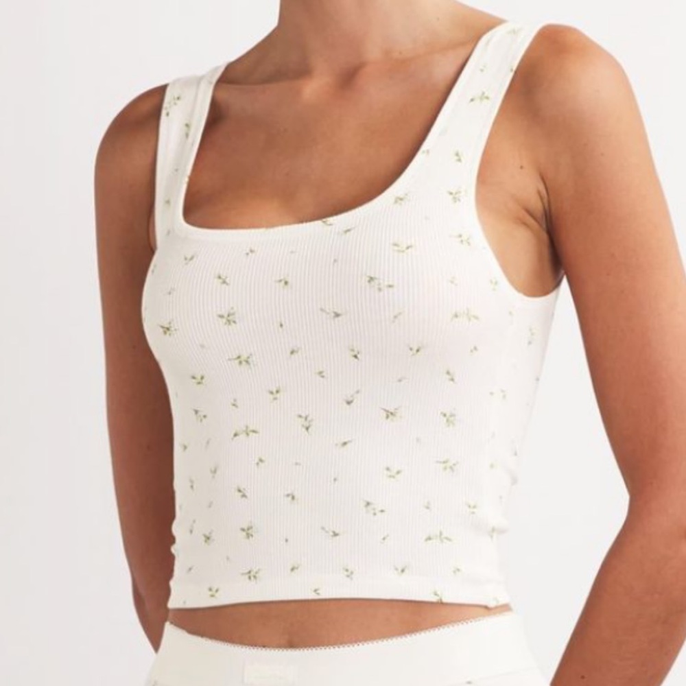 SKIMS Cotton Rib Crop Tank In Marigold Rosebud Floral size XS